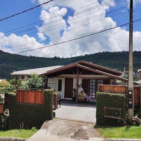 Casa Da Familia De Gramado Villa Bagian luar foto